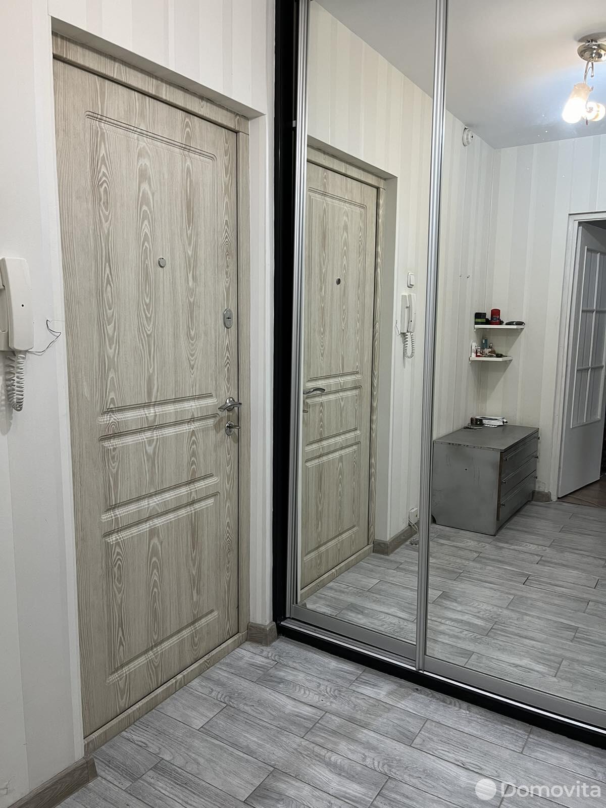Купить 1-комнатную квартиру в Минске, ул. Неманская, д. 18, 62900 USD, код: 998384 - фото 1