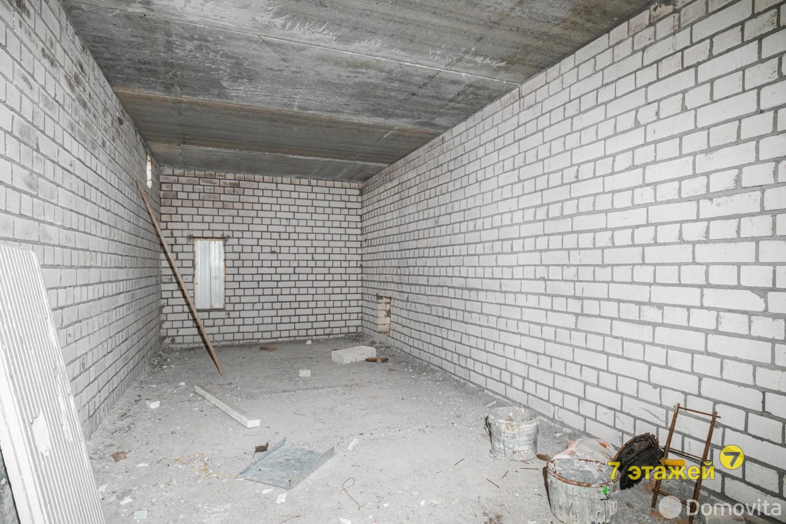 объект сферы услуг, Старый Раков, д. 50, стоимость продажи 640 000 р.
