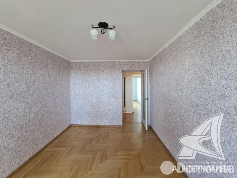 Купить 3-комнатную квартиру в Бресте, ул. 28 июля, 67500 USD, код: 1022867 - фото 1