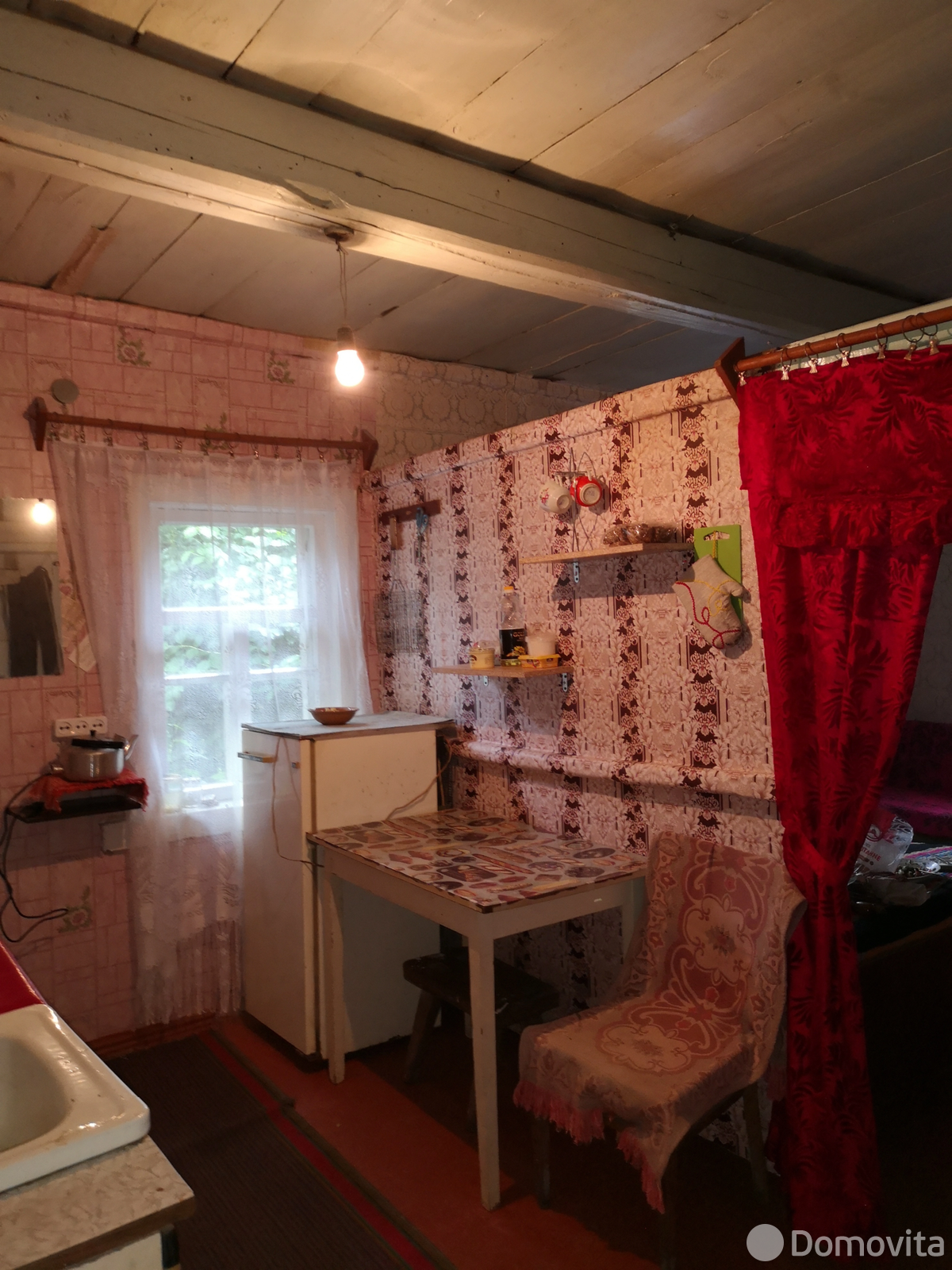 дом, Стайки, ул. Центральная, д. 15 