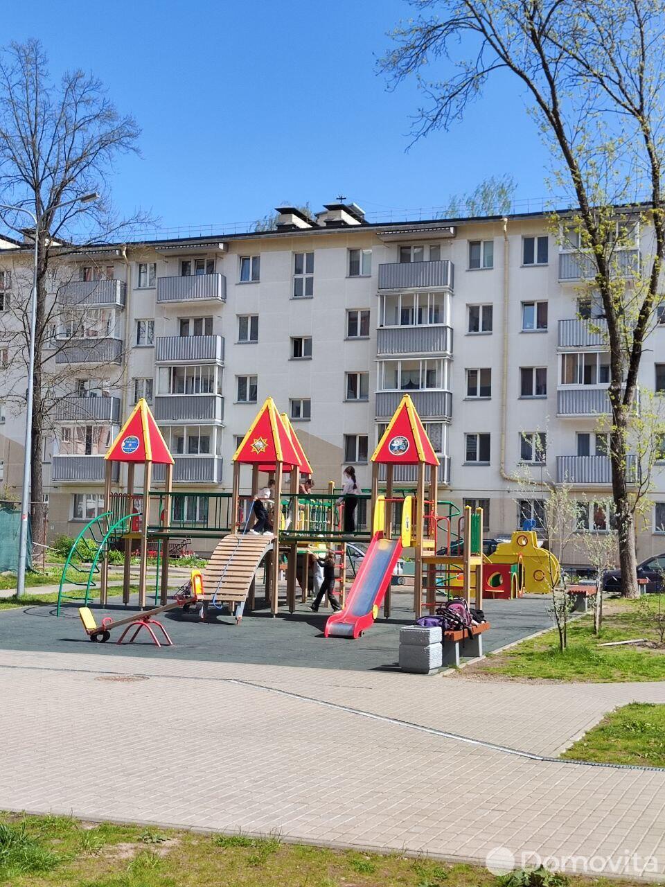 Купить 1-комнатную квартиру в Минске, ул. Розы Люксембург, д. 181, 69900 USD, код: 993848 - фото 2