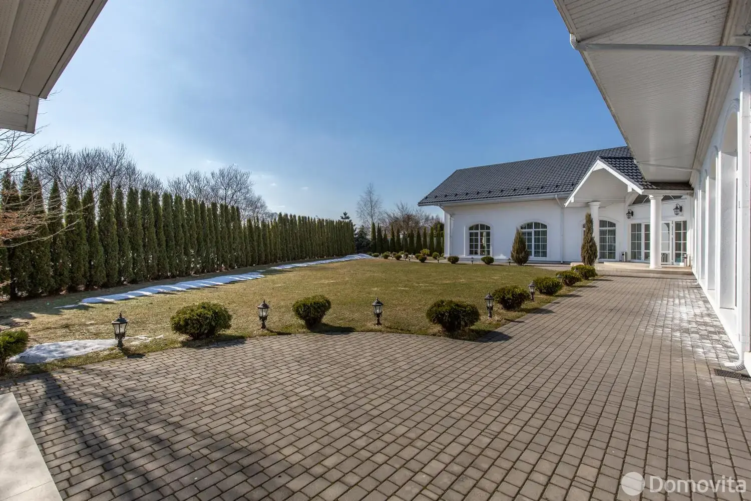 продажа объекта сферы услуг, Сеница, ул. Набережная, д. 1