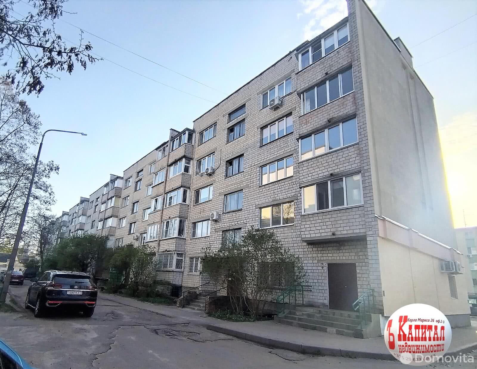 Купить 3-комнатную квартиру в Гомеле, ул. Димитрова, д. 82, 40000 USD, код: 998429 - фото 1