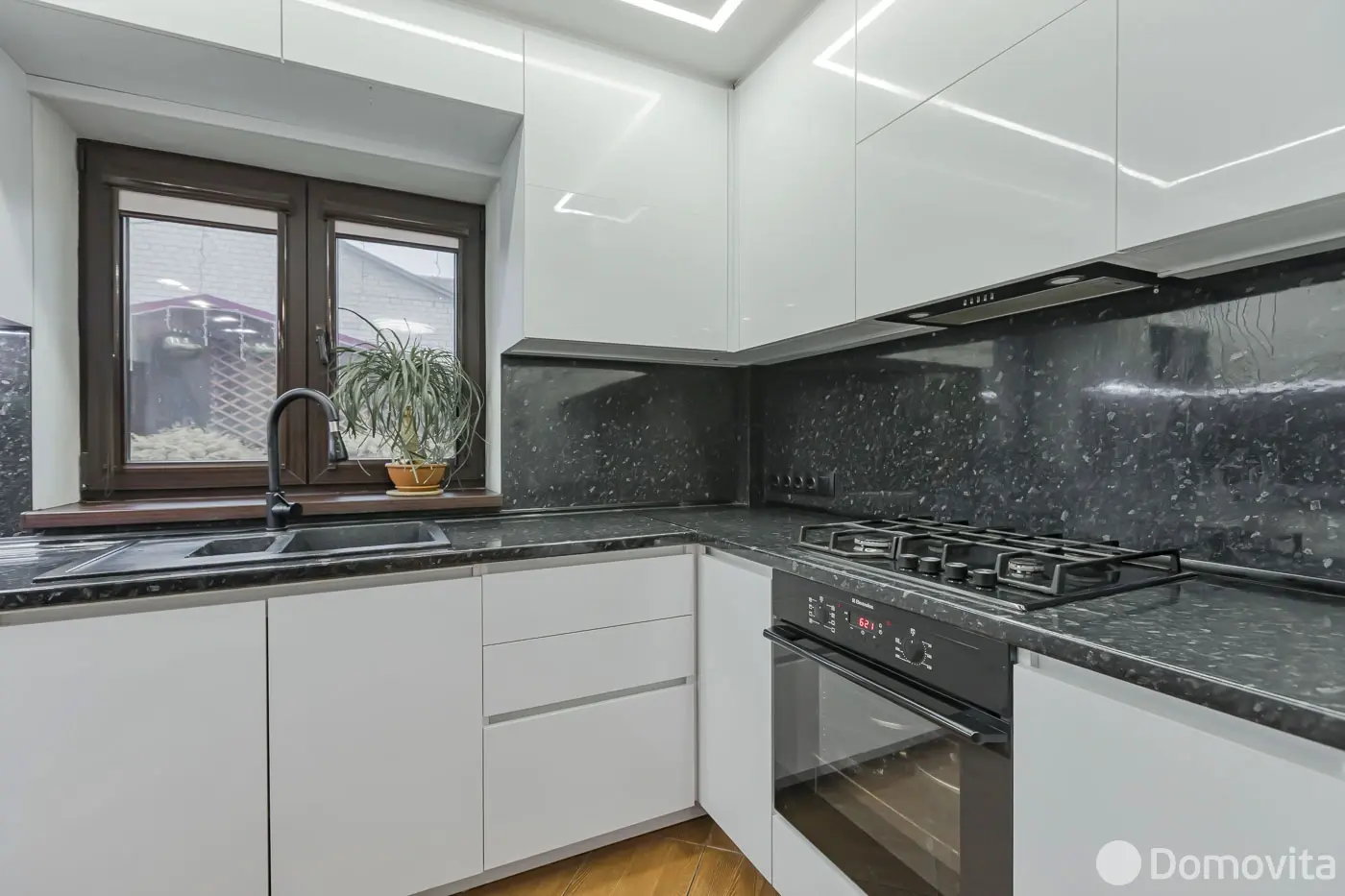 продажа коттеджа, Марьино, ул. Садовая