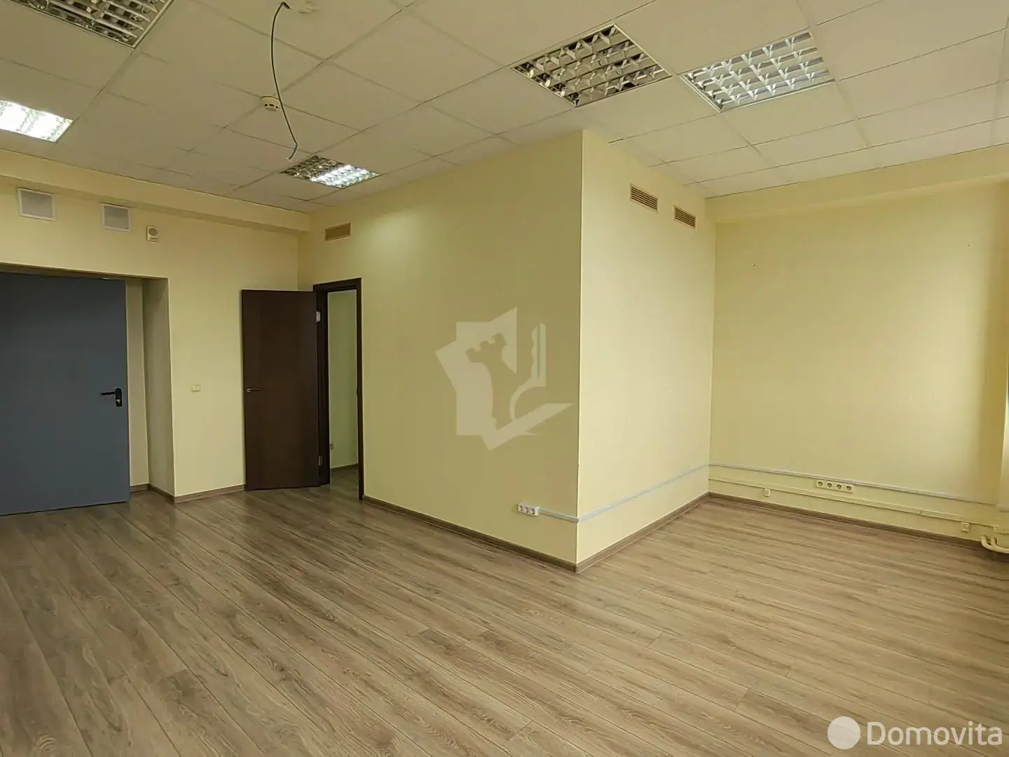 Помещение под сферу услуг в Минске, ул. Тимирязева, д. 65, код 3999 - фото 1