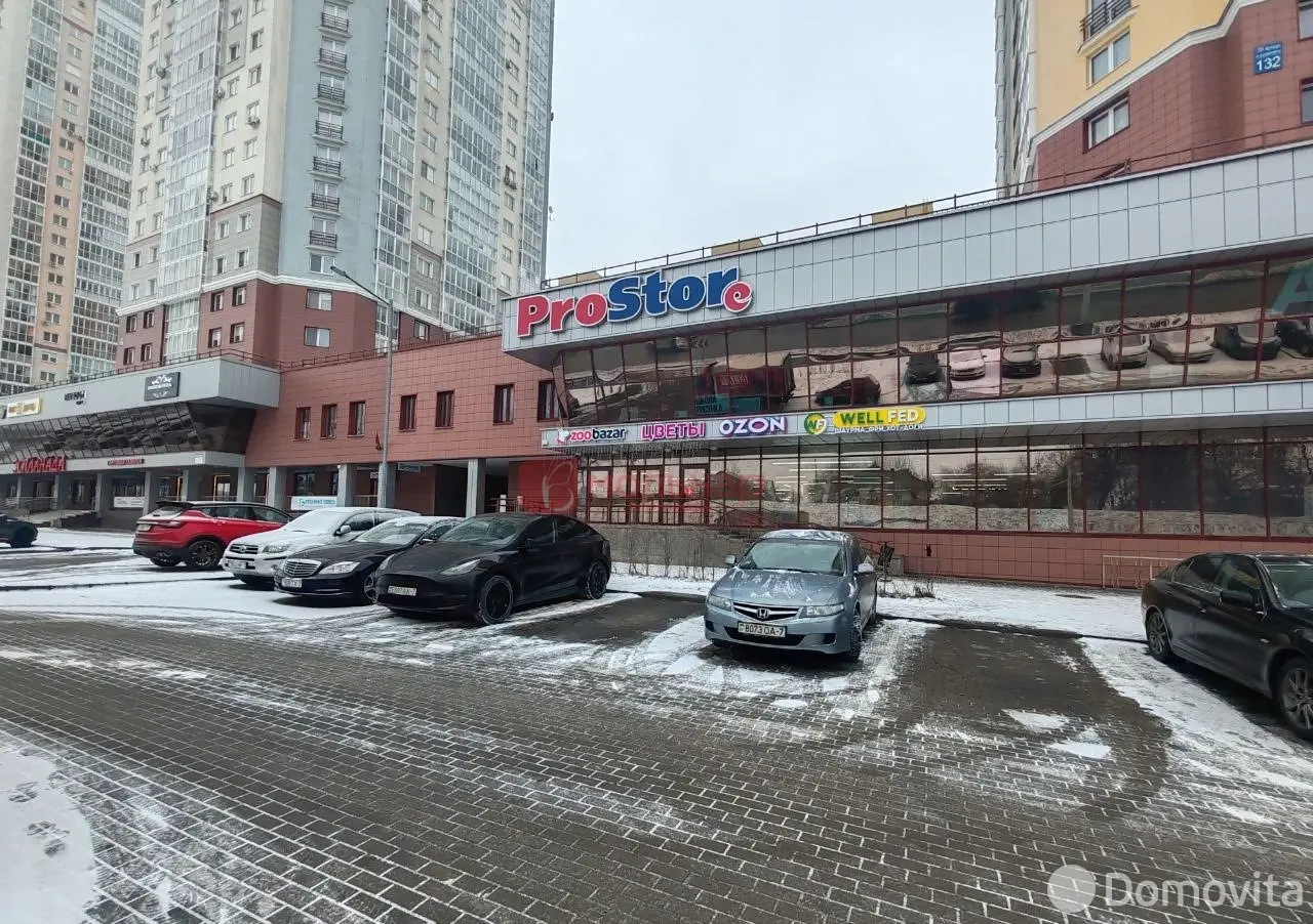 Снять торговое помещение на ул. Максима Богдановича, д. 132 в Минске, 1320EUR, код 966610 - фото 1
