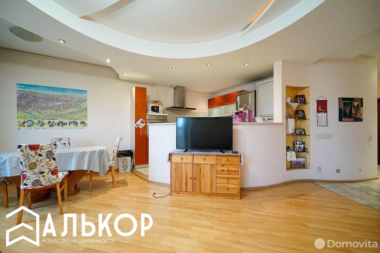 Купить 4-комнатную квартиру в Минске, ул. Весенняя, д. 16, 247000 USD, код: 972041 - фото 2