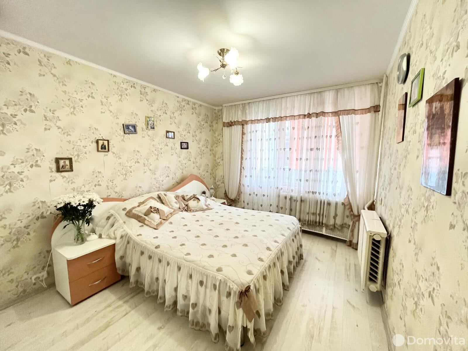 Купить 2-комнатную квартиру в Борисове, б-р Гречко, д. 20, 46000 USD, код: 1022975 - фото 1