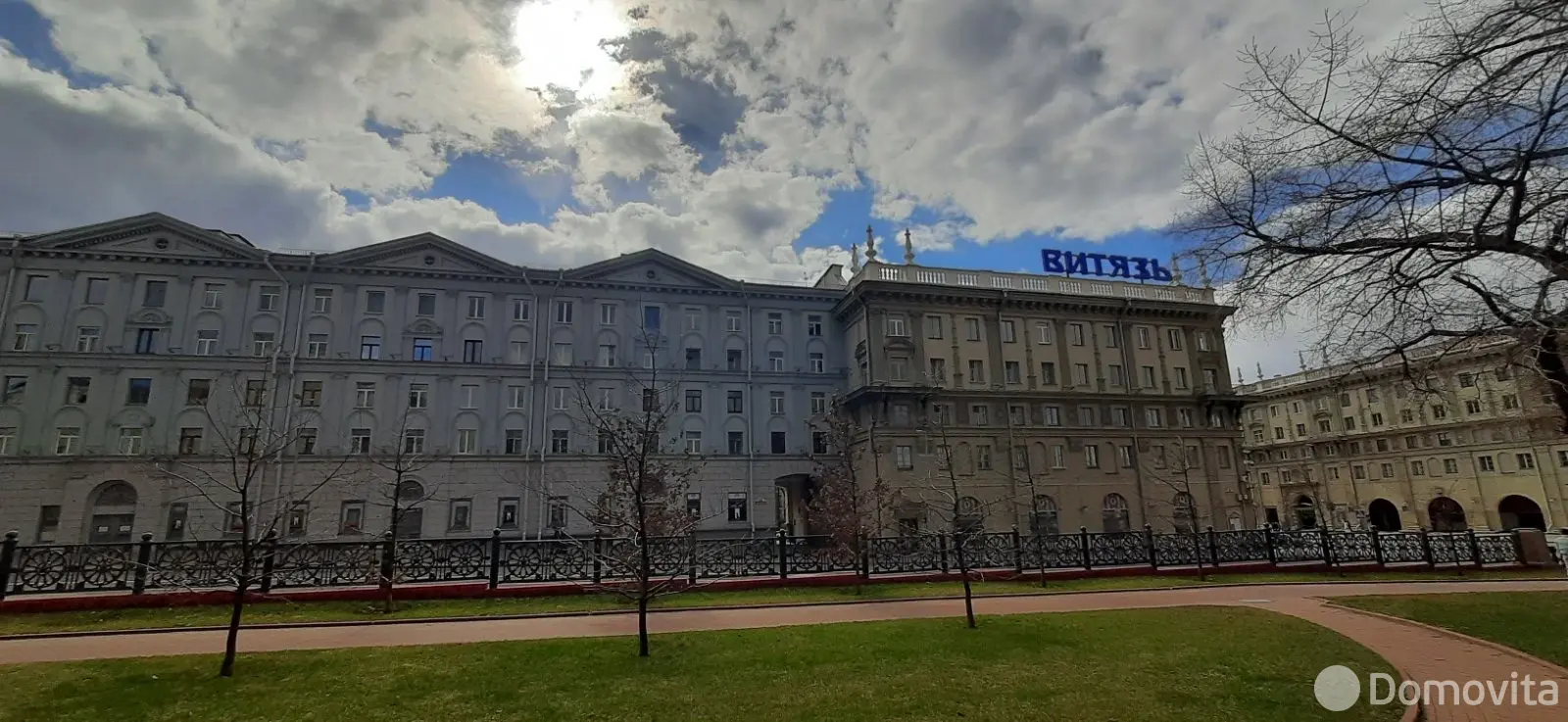 квартира, Минск, ул. Энгельса, д. 12 на ст. метро Купаловская