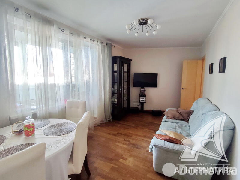 Купить 4-комнатную квартиру в Бресте, ул. Воровского, 117000 USD, код: 1117080 - фото 1