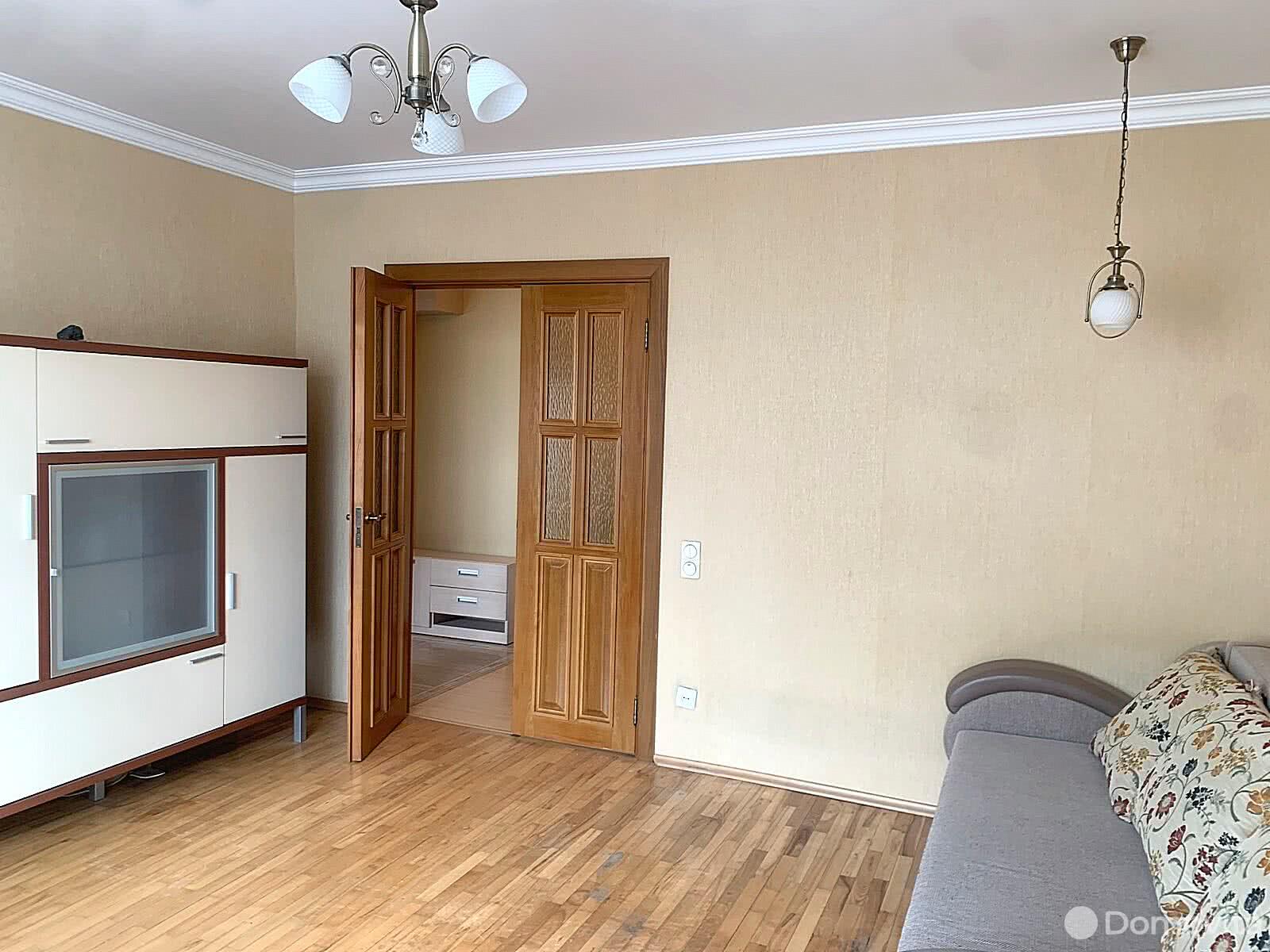 Снять 3-комнатную квартиру в Минске, ул. Нахимова, д. 19/1, 450USD, код 139042 - фото 1