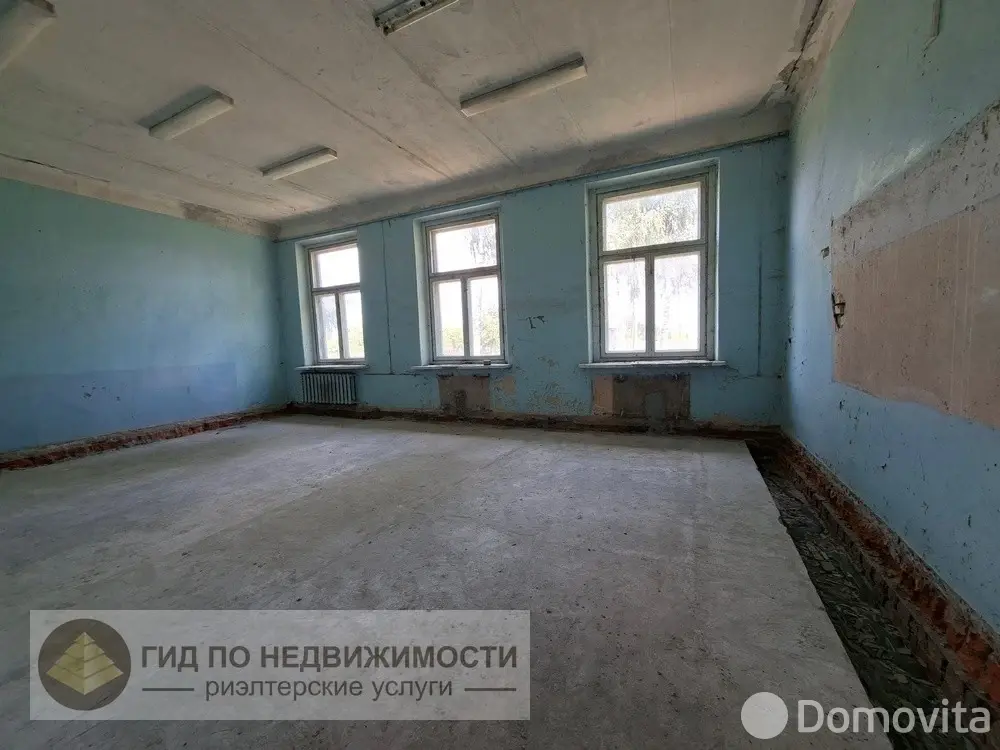 Купить помещение под сферу услуг в Рогах, ул. Школьная, д. 1 - фото 13