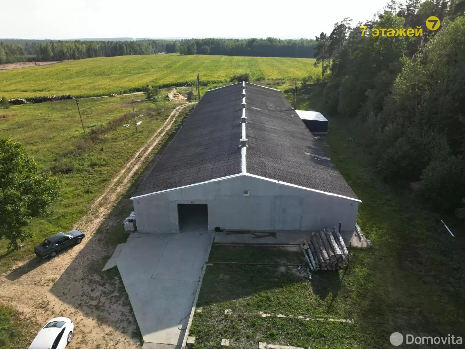 объект сферы услуг, Слаговище, ул. Центральная, д. 1/А 