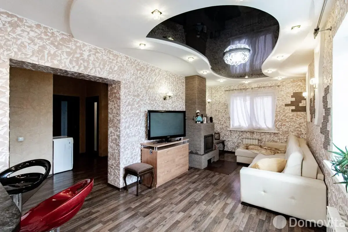 дом, Большой Тростенец, ул. Школьная