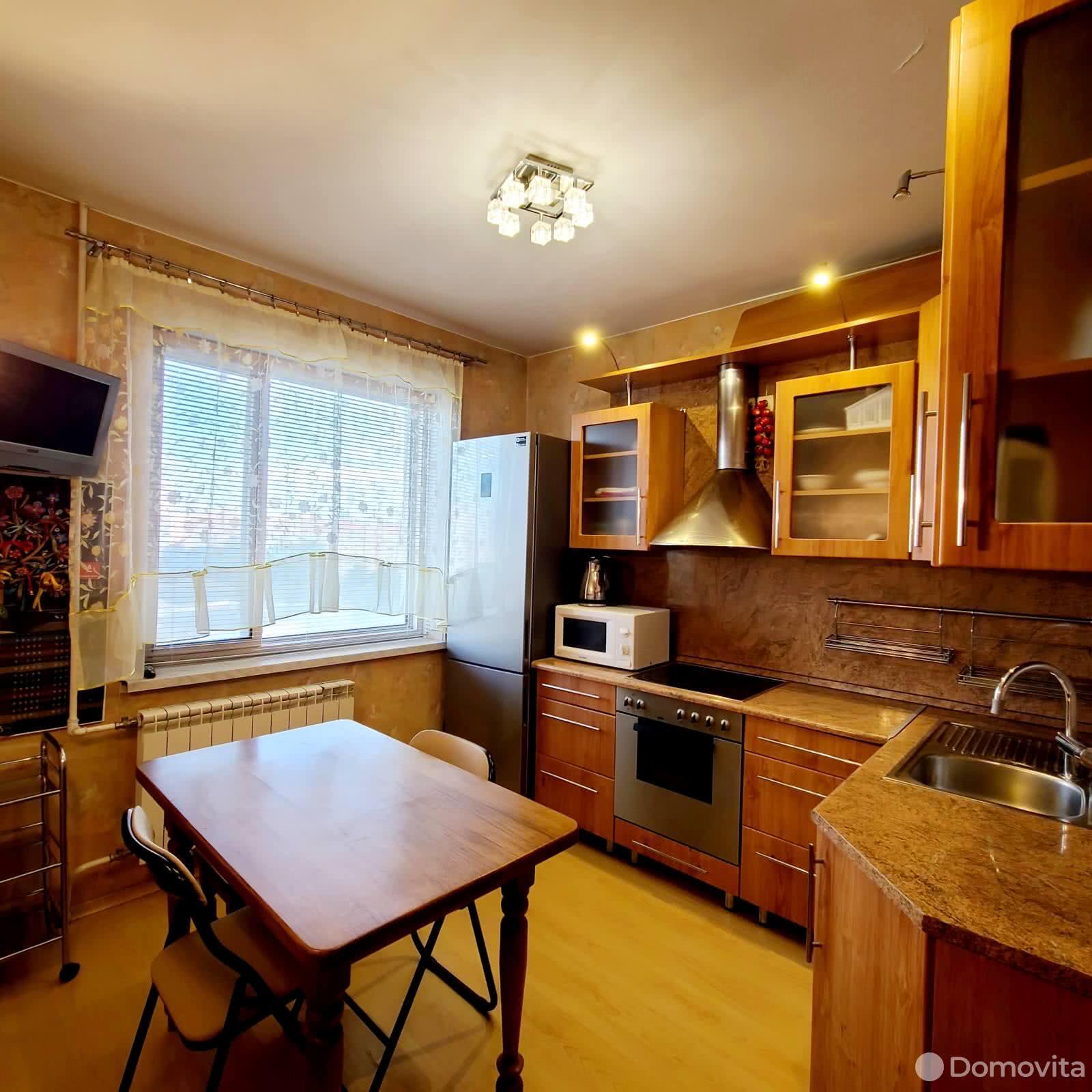Снять 2-комнатную квартиру в Минске, ул. Заславская, д. 17, 420USD, код 130735 - фото 1