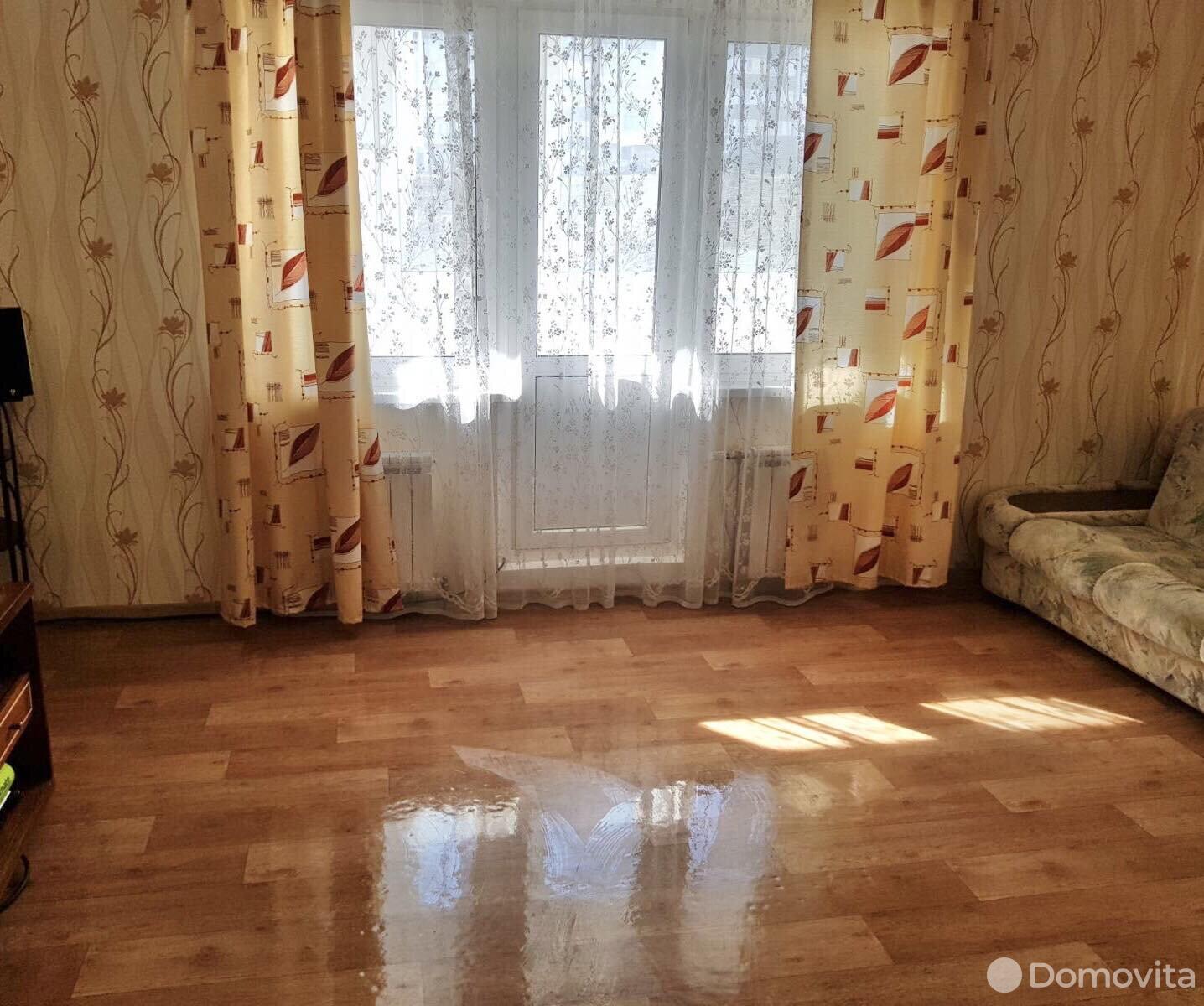 Купить 4-комнатную квартиру в Сенице, ул. Набережная, д. 55/Б/1, 99900 USD, код: 972350 - фото 1