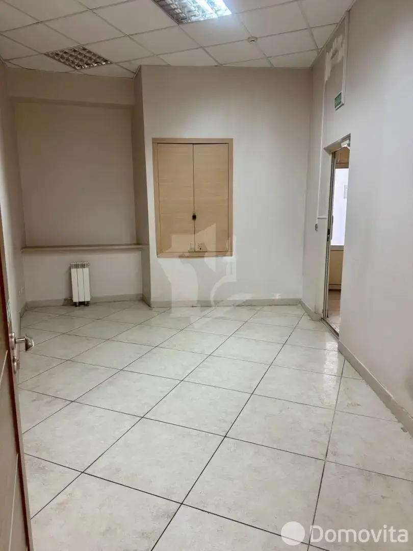 Помещение под сферу услуг в Минске, ул. Домбровская, д. 9, код 3778 - фото 12