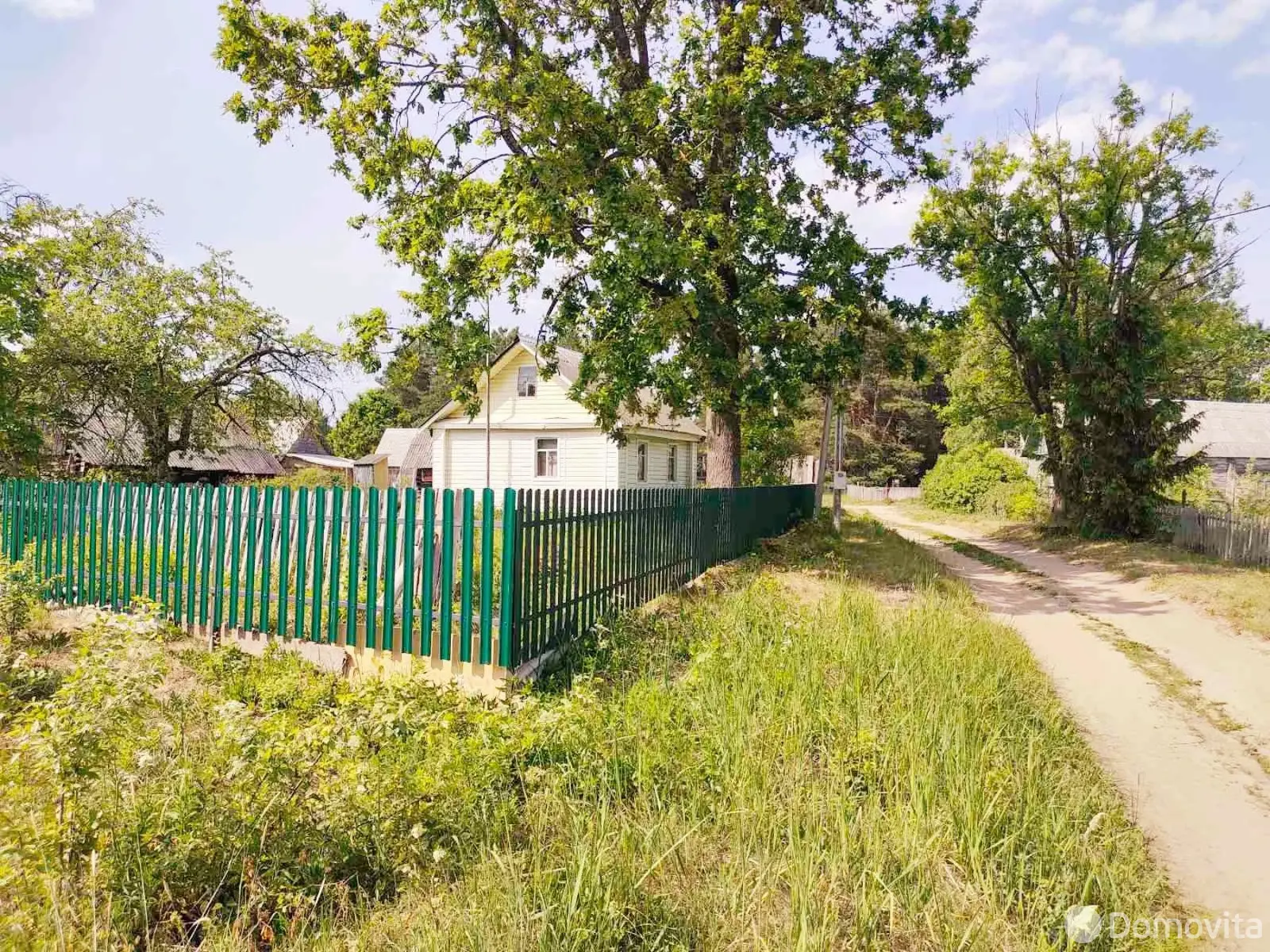 дом, Хоботы, ул. Центральная 