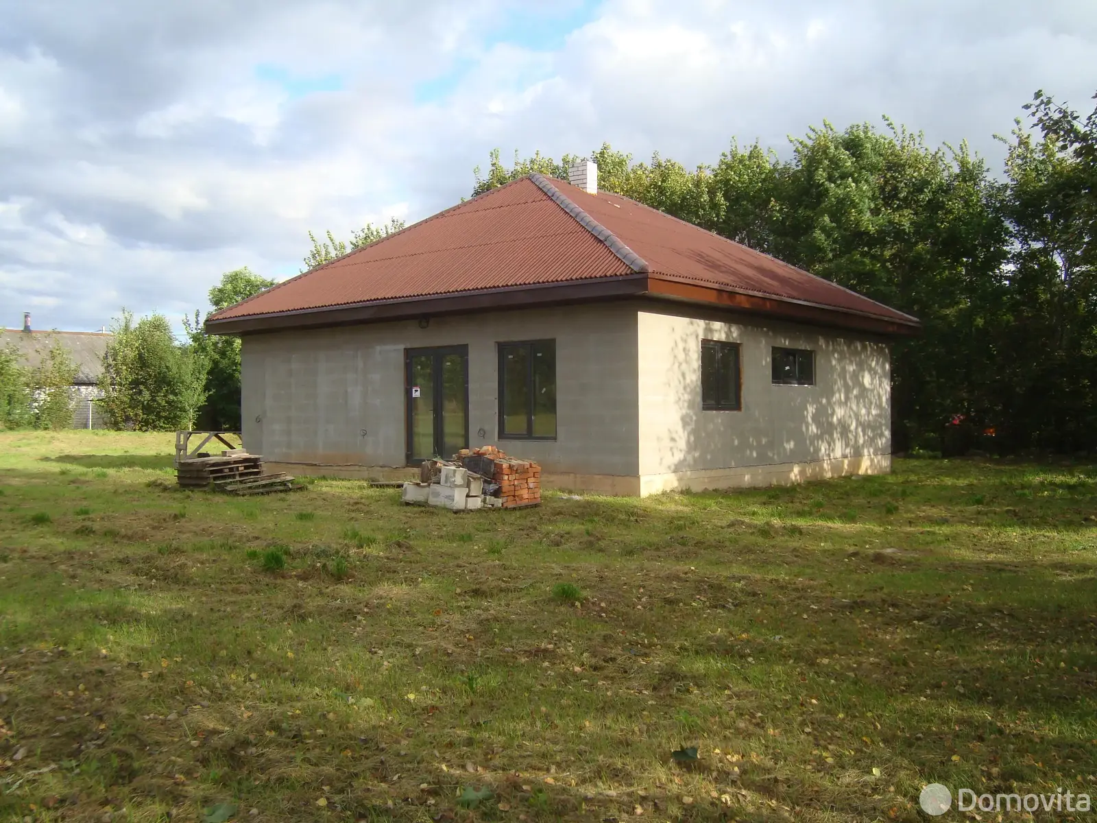 дом, Суринты, 