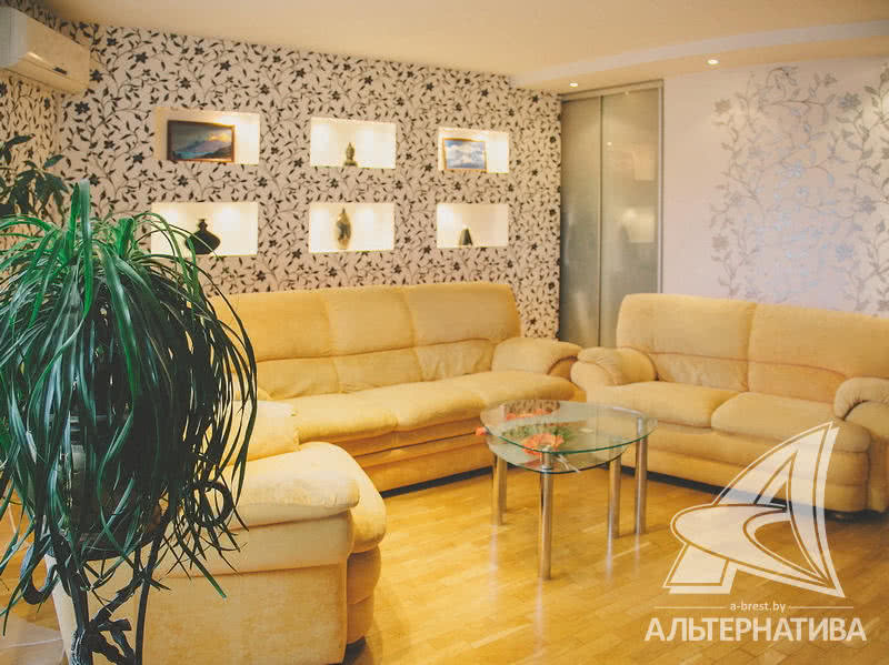 Продажа 4-комнатной квартиры в Бресте, ул. Халтурина, 122300 USD, код: 691050 - фото 3