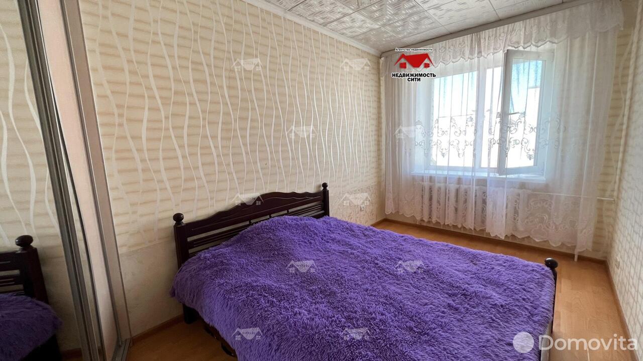 Продажа 3-комнатной квартиры в Островце, ул. Володарского, д. 61, 36000 USD, код: 881012 - фото 1