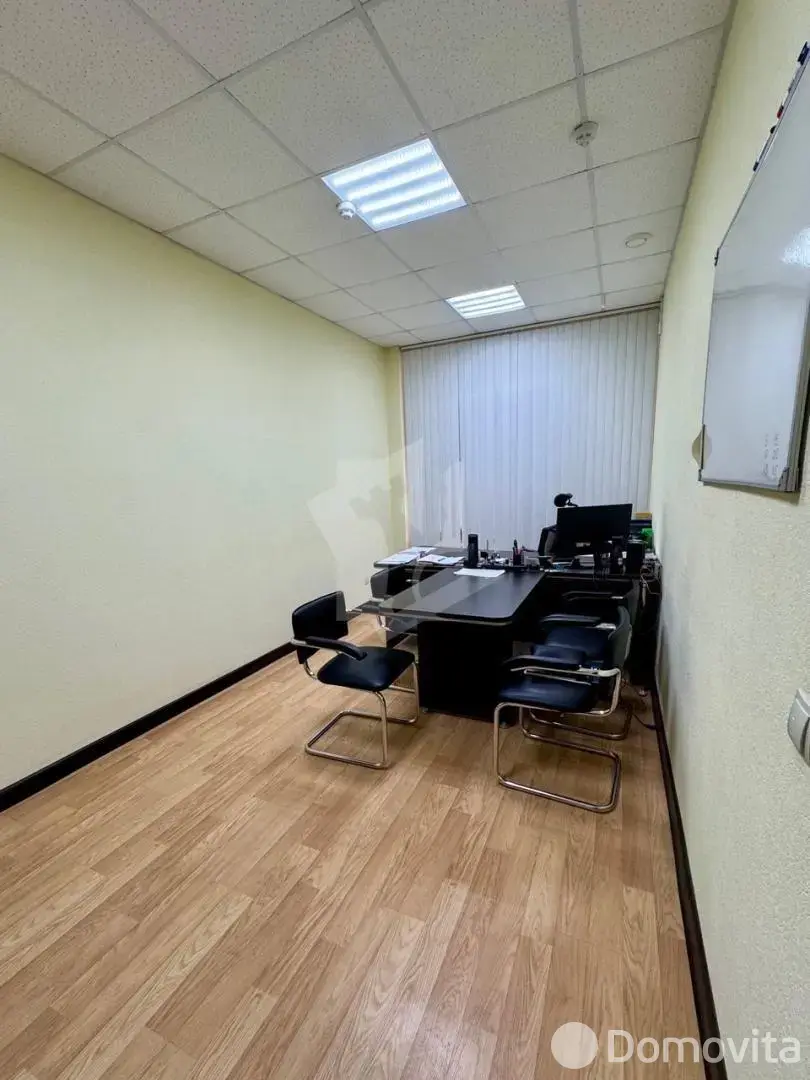 Помещение под сферу услуг в Минске, ул. Сторожовская, д. 6, код 3928 - фото 4