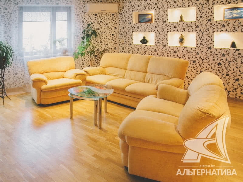 Продажа 4-комнатной квартиры в Бресте, ул. Халтурина, 122300 USD, код: 691050 - фото 2