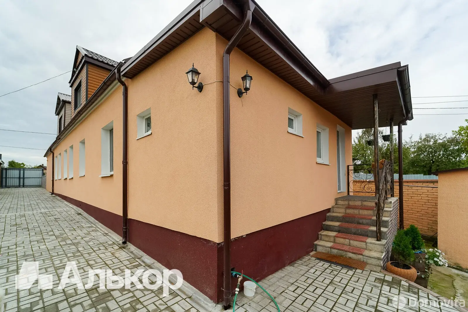 коттедж, Ратомка, ул. Октябрьская, д. 30 