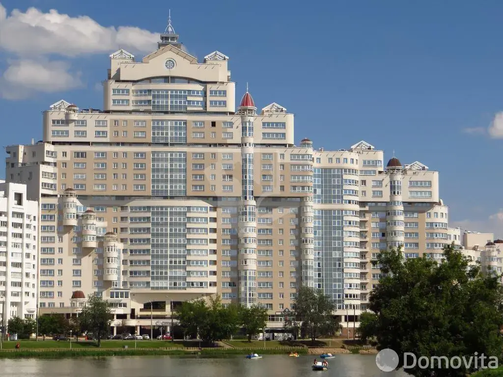 Помещение под сферу услуг в Минске, ул. Сторожовская, д. 6, код 3928 - фото 1