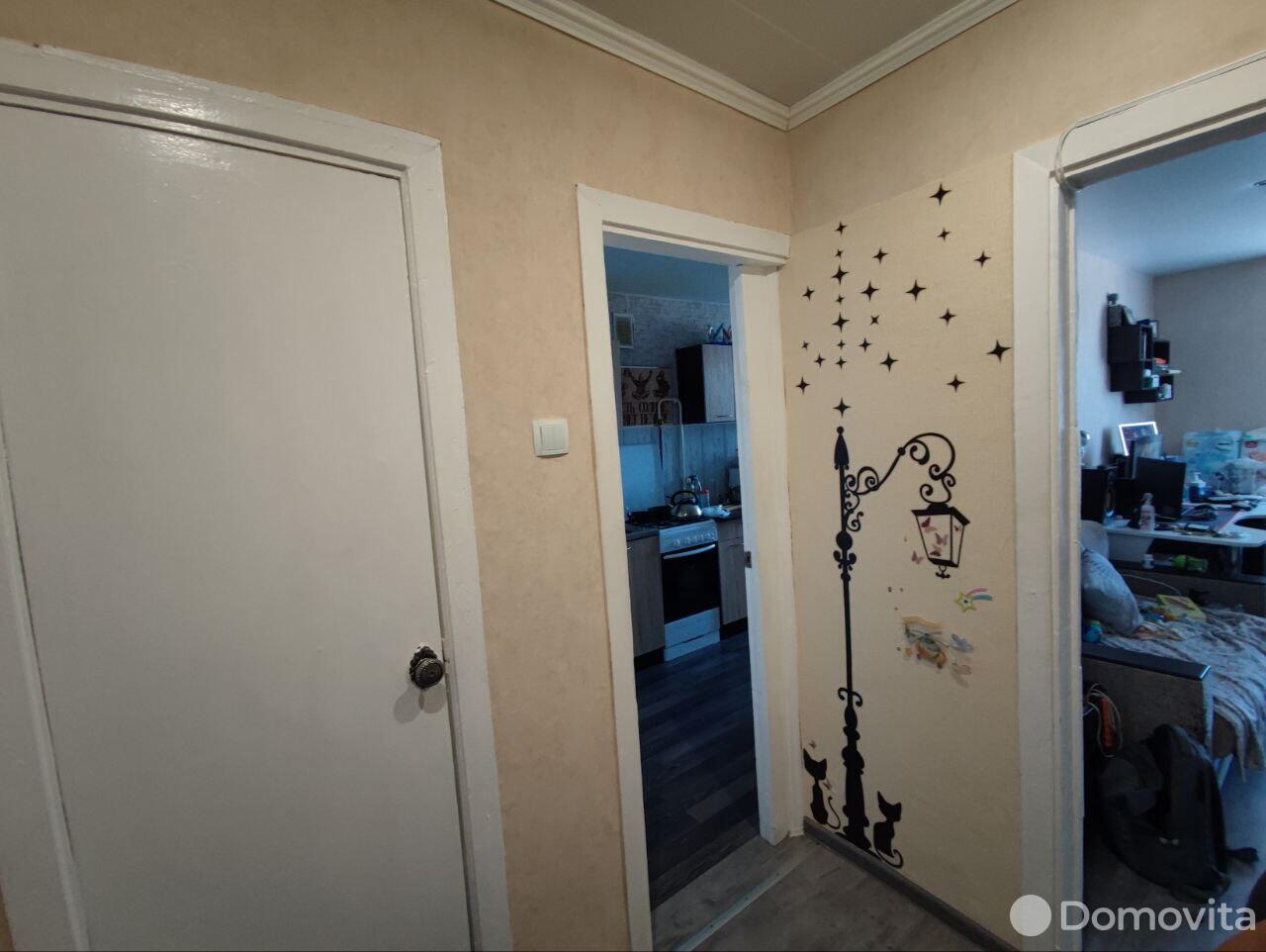 Купить 1-комнатную квартиру в Жлобине, м-н 3-й, д. 14, 23000 USD, код: 1052380 - фото 3