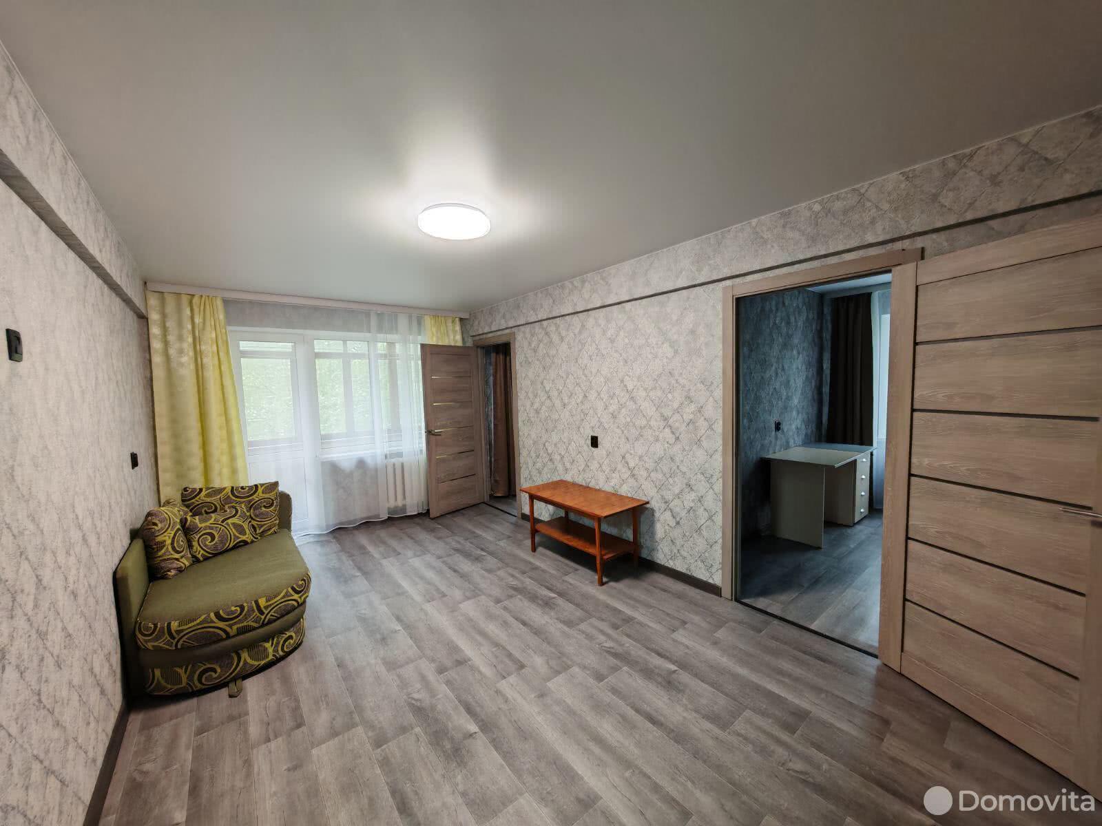 Купить 4-комнатную квартиру в Витебске, ул. Лазо, д. 5/3, 45000 USD, код: 1000387 - фото 1