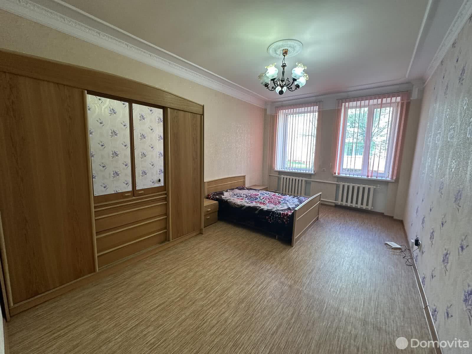 Продажа 2-комнатной квартиры в Сморгони, ул. Ветеранов, д. 4, 33000 USD, код: 999453 - фото 1