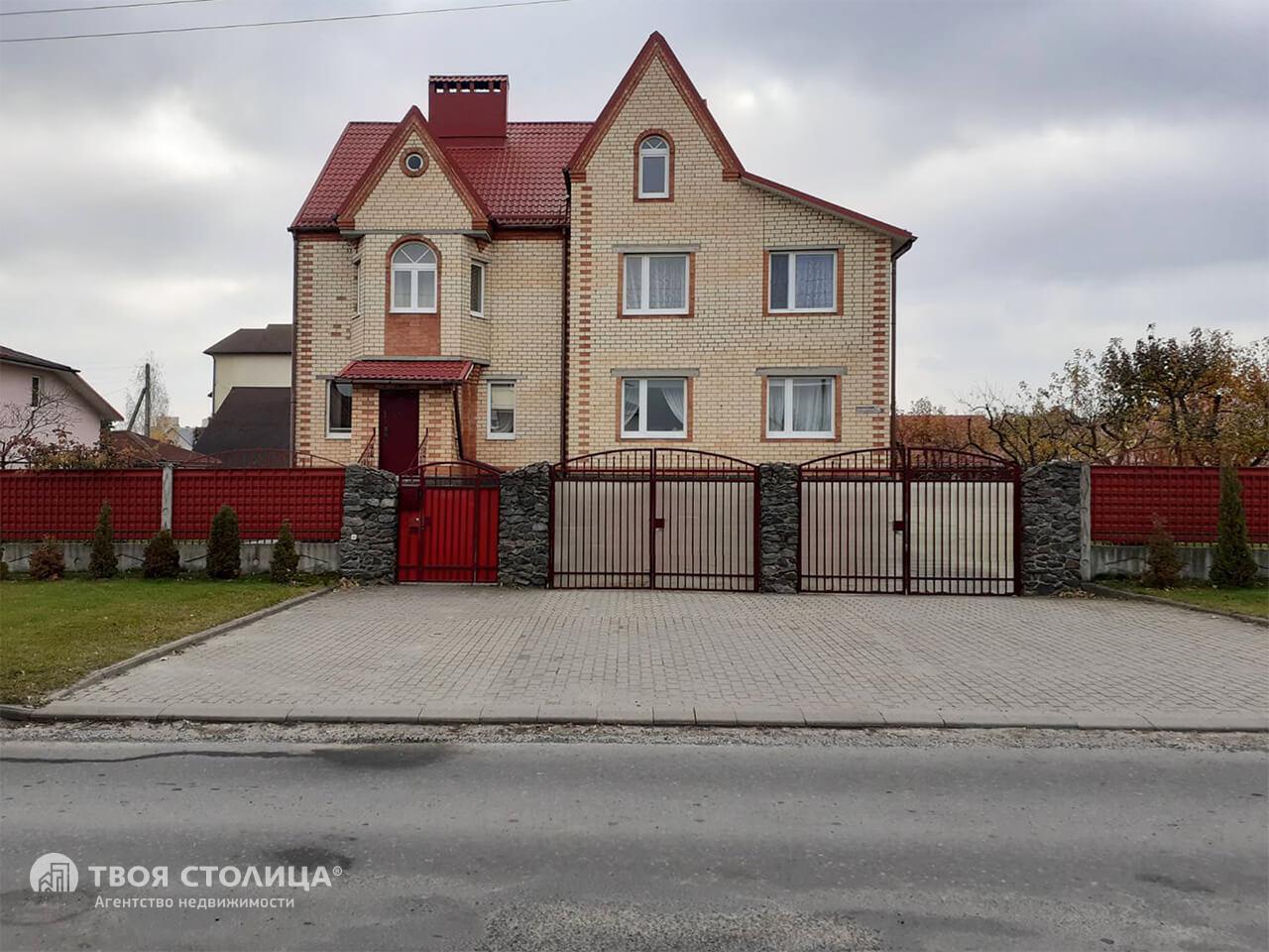 Продать 3-этажный дом в Солигорске, Минская область ул. Славянская, 220000USD - фото 1