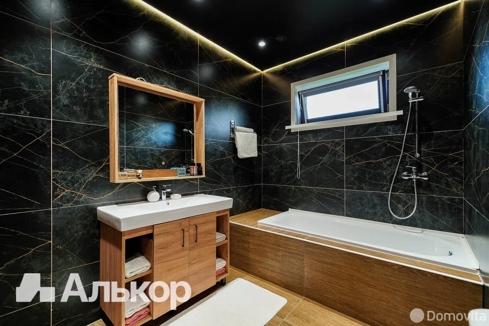 коттедж, Курково, ул. Школьная, д. 16 