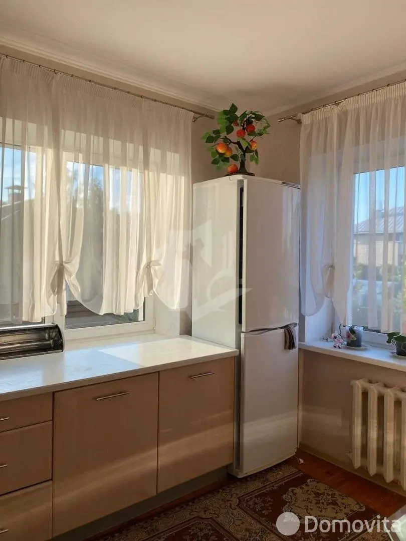 дом, Юхновка, ул. Дачная, д. 64