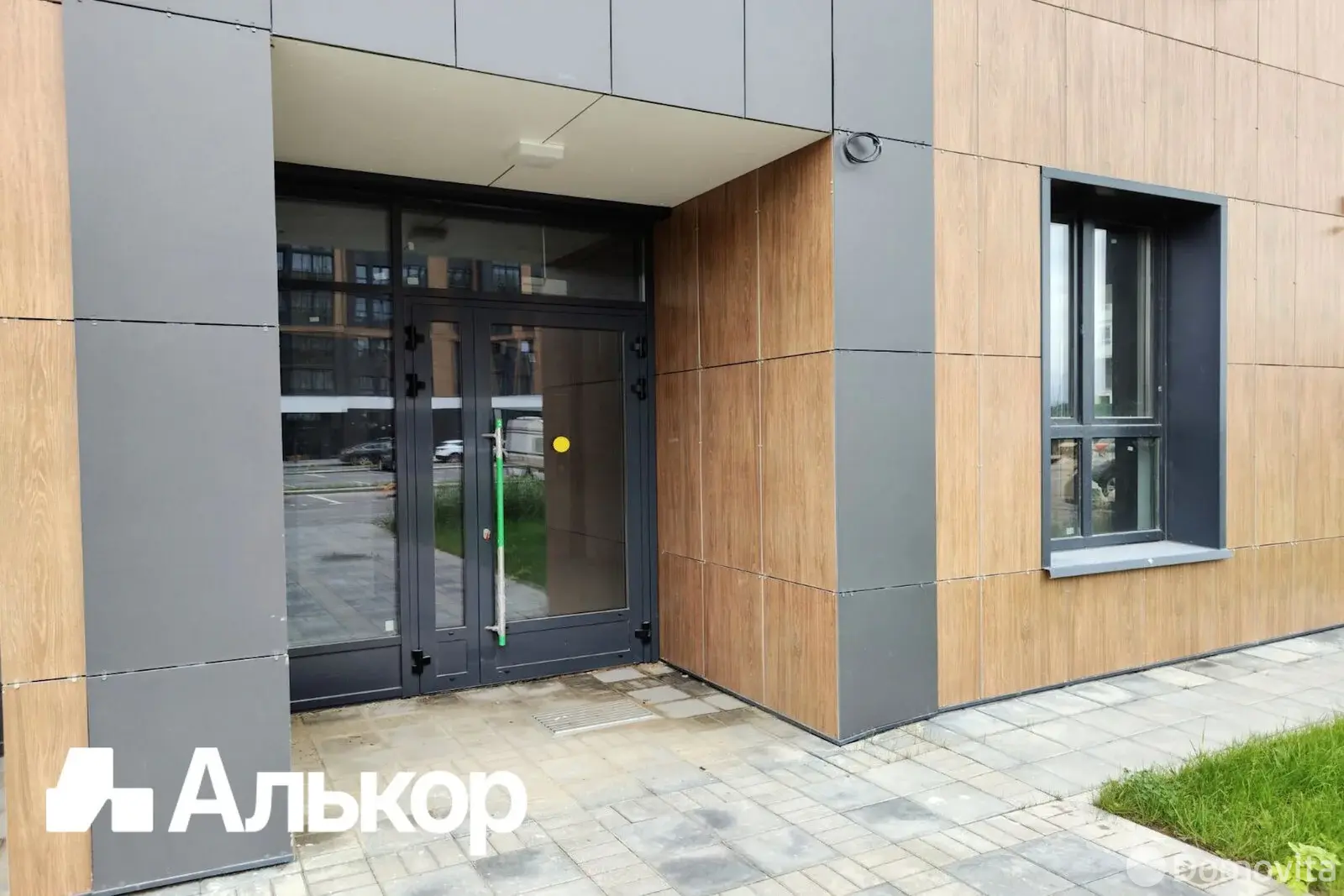 торговый объект, Минск, ул. Нововиленская, д. 61 - лучшее предложение