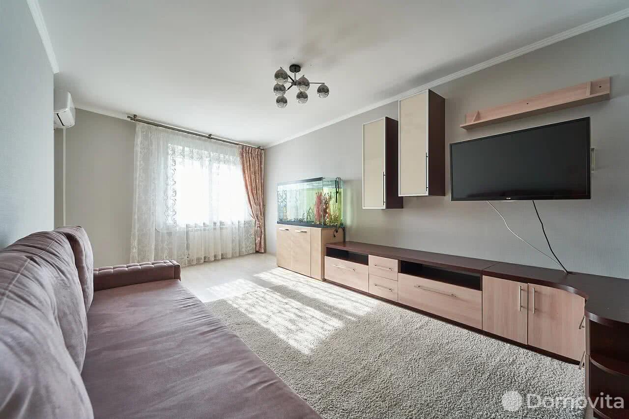 Купить 1-комнатную квартиру в Минске, ул. Скрипникова, д. 15, 68000 USD, код: 1008354 - фото 1