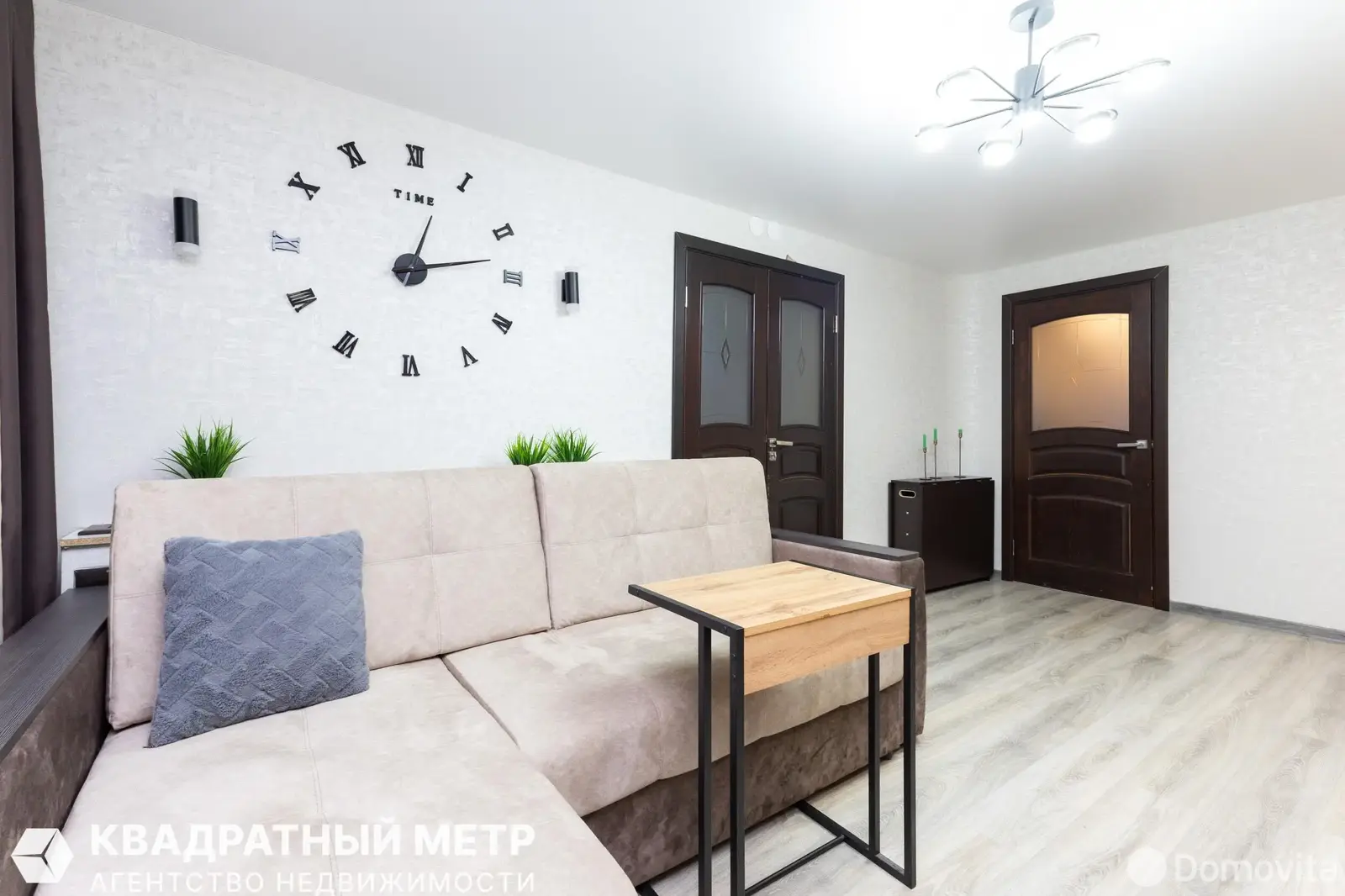 комната, Сеница, д. 74