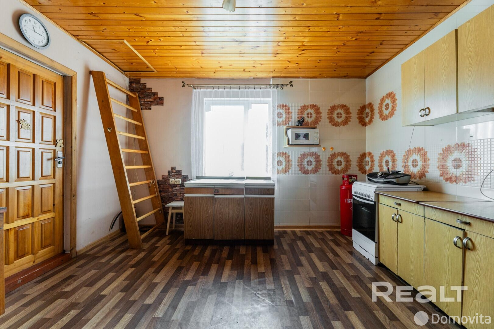 коттедж, Шпильки,