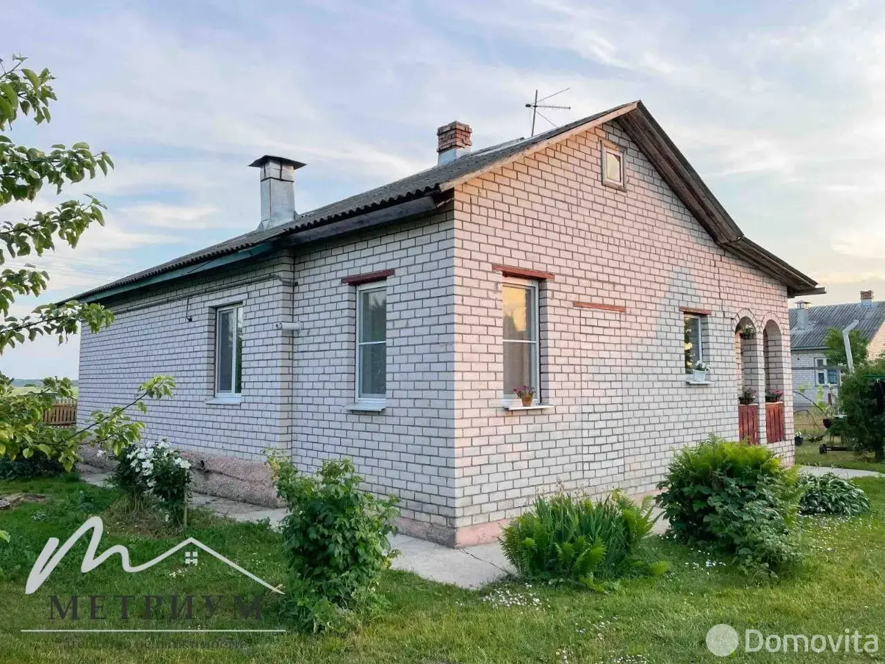 дом, Любишино, ул. Садовая