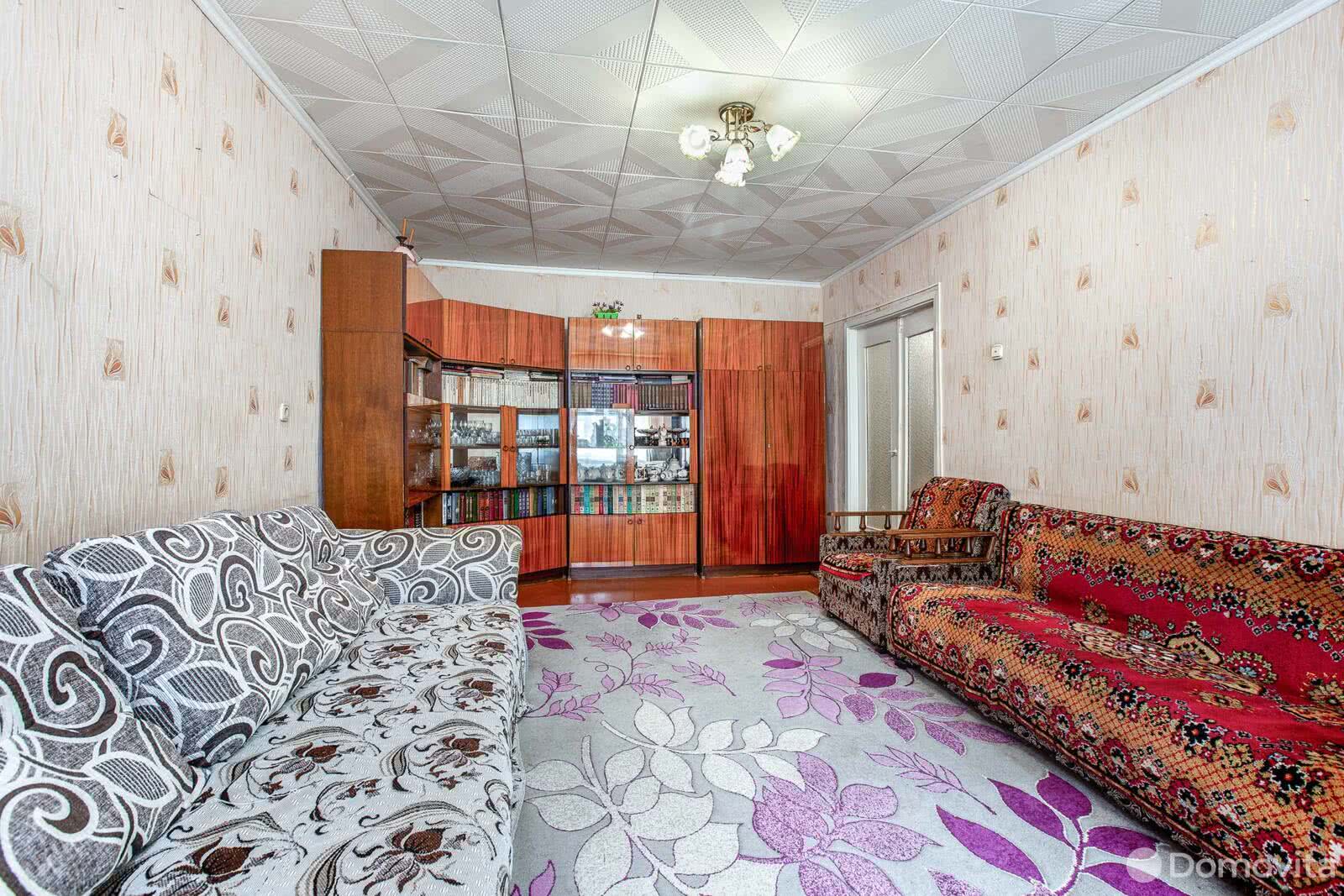 Купить 2-комнатную квартиру в Логойске, ул. Советская, д. 29, 39500 USD, код: 1020287 - фото 2