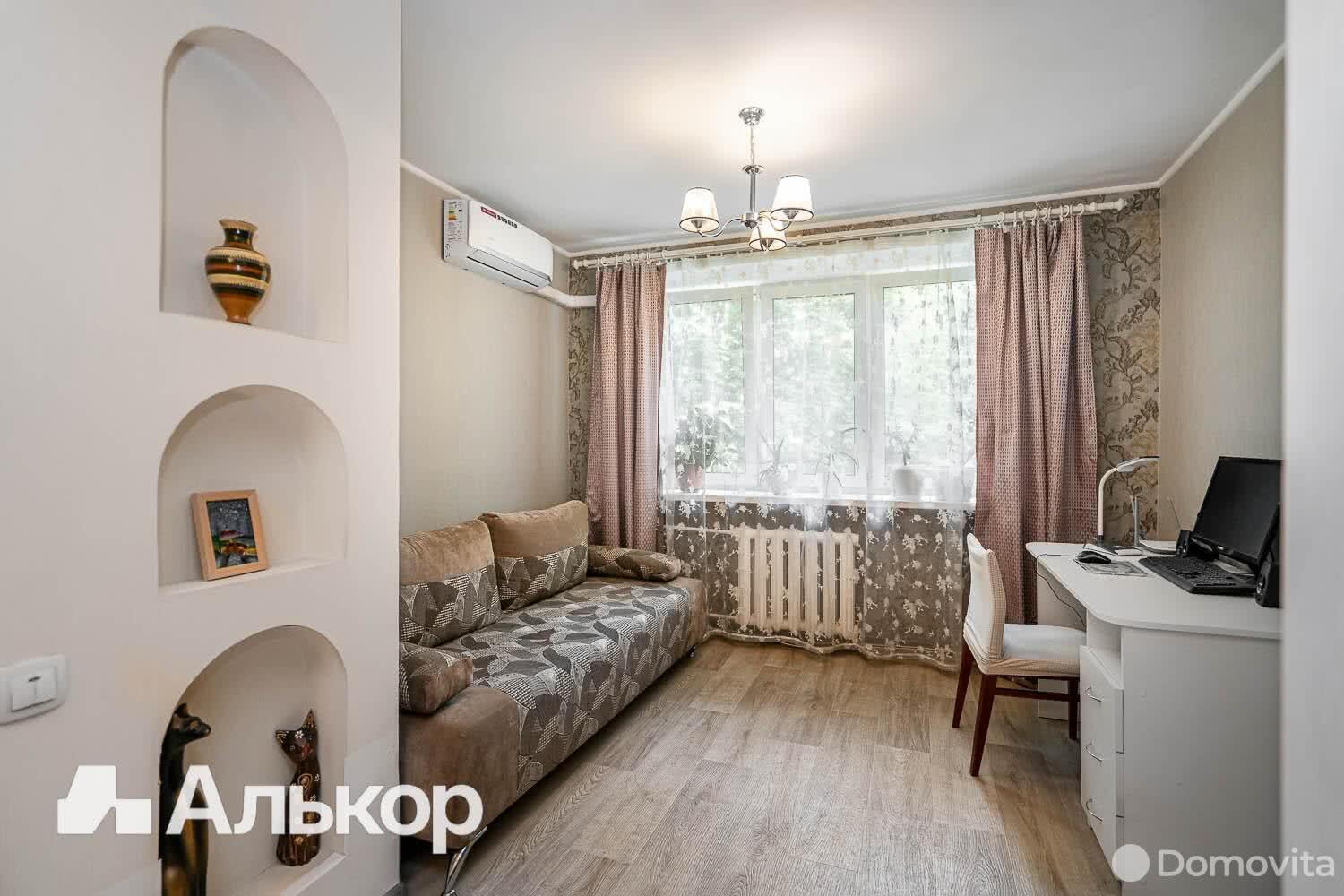 Продажа 2-комнатной квартиры в Минске, б-р Шевченко, д. 26, 63000 USD, код: 1016880 - фото 1