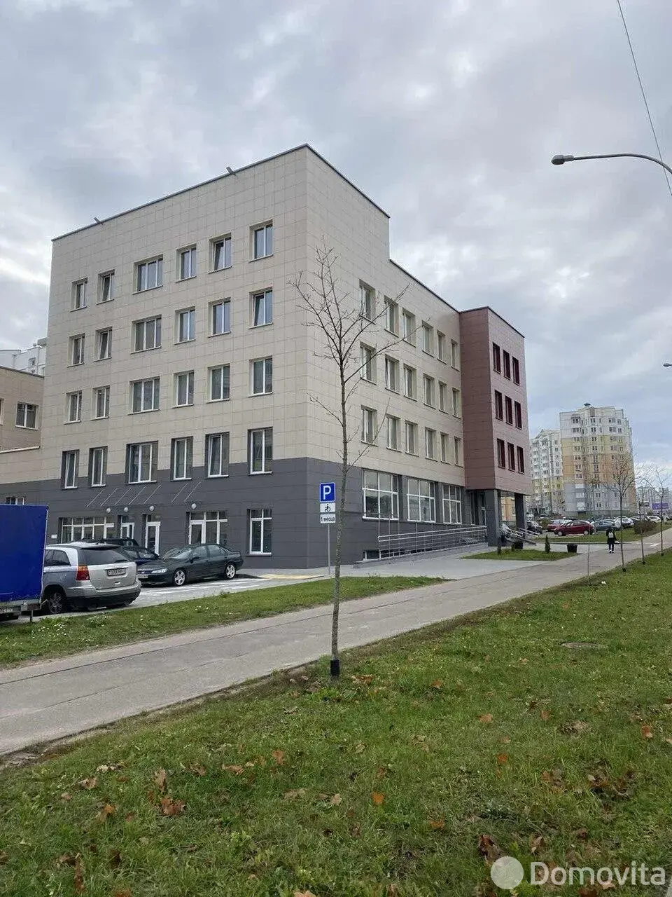 Помещение под сферу услуг в Минске, ул. Неманская, д. 72, код 4263 - фото 1