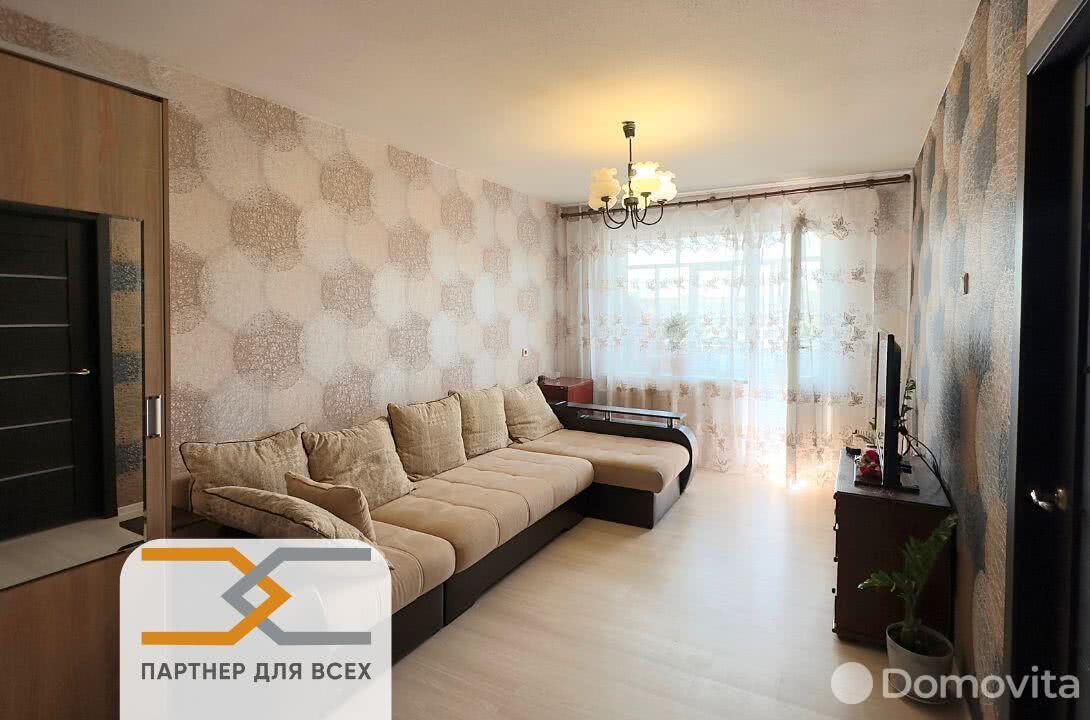 Купить 2-комнатную квартиру в Слуцке, ул. Чехова, д. 43, 32500 USD, код: 1006866 - фото 1