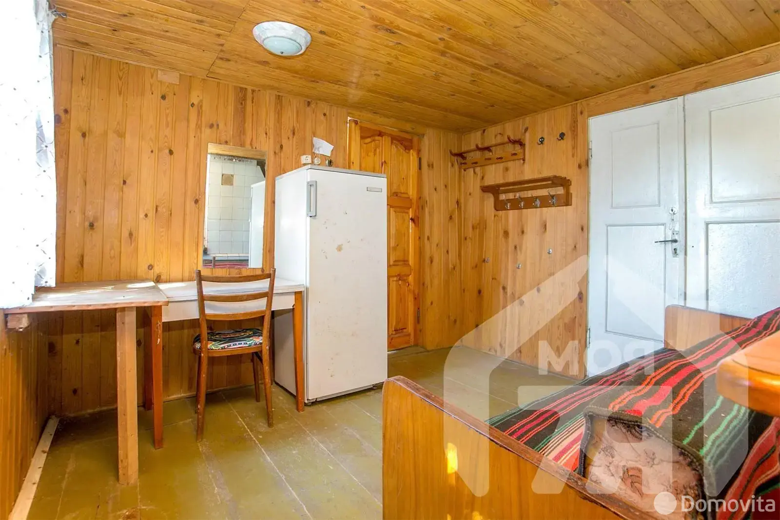 дом, Мокрица, 