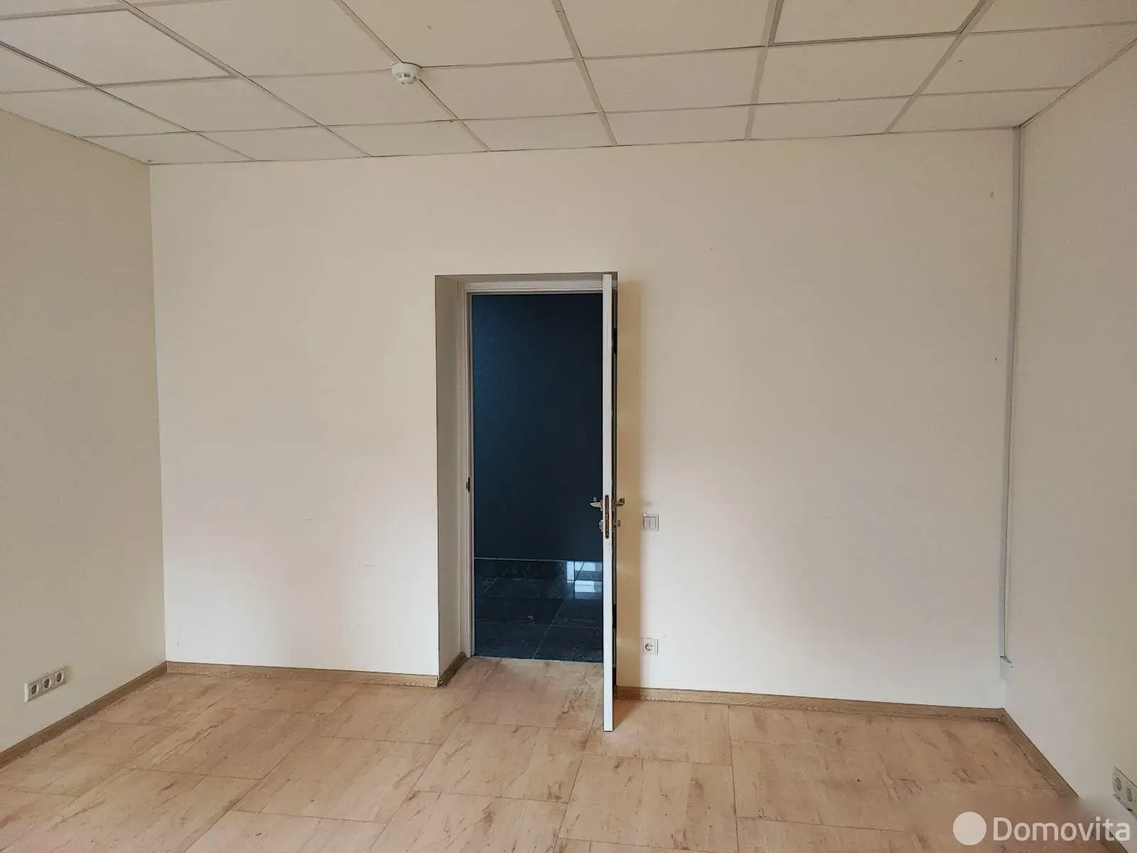 торговый объект, Минск, ул. Полтавская, д. 10 на ст. метро Аэродромная