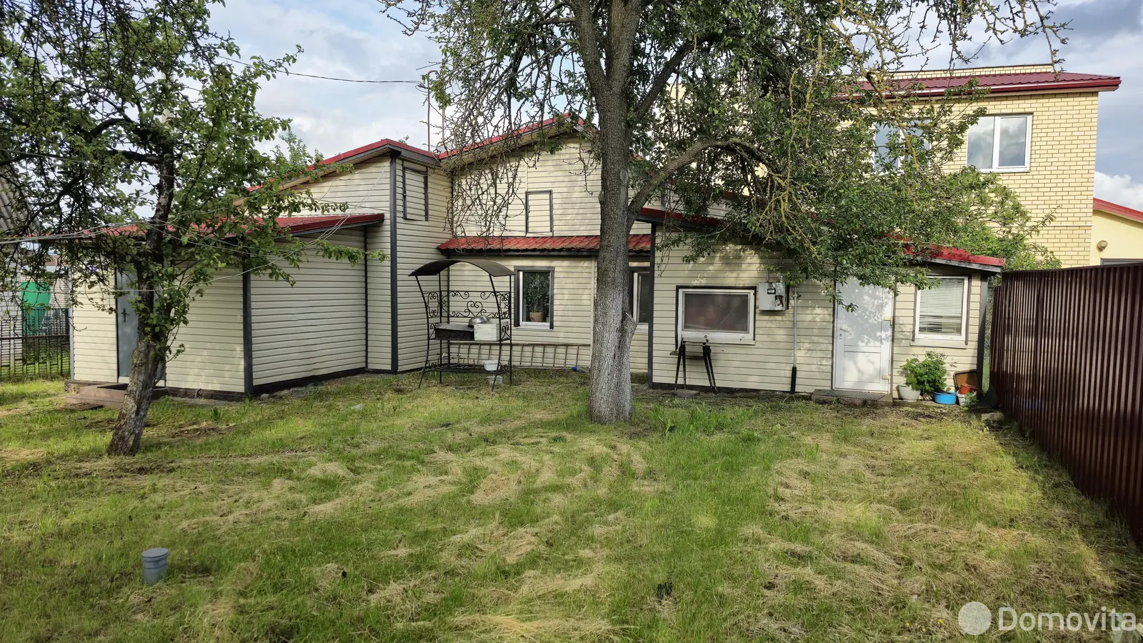 коттедж, Большой Тростенец, ул. Школьная, стоимость продажи 249 356 р.