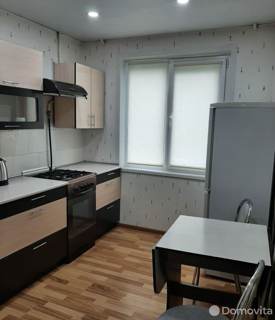 Снять 1-комнатную квартиру в Минске, ул. Казинца, д. 120, 200USD, код 137174 - фото 1