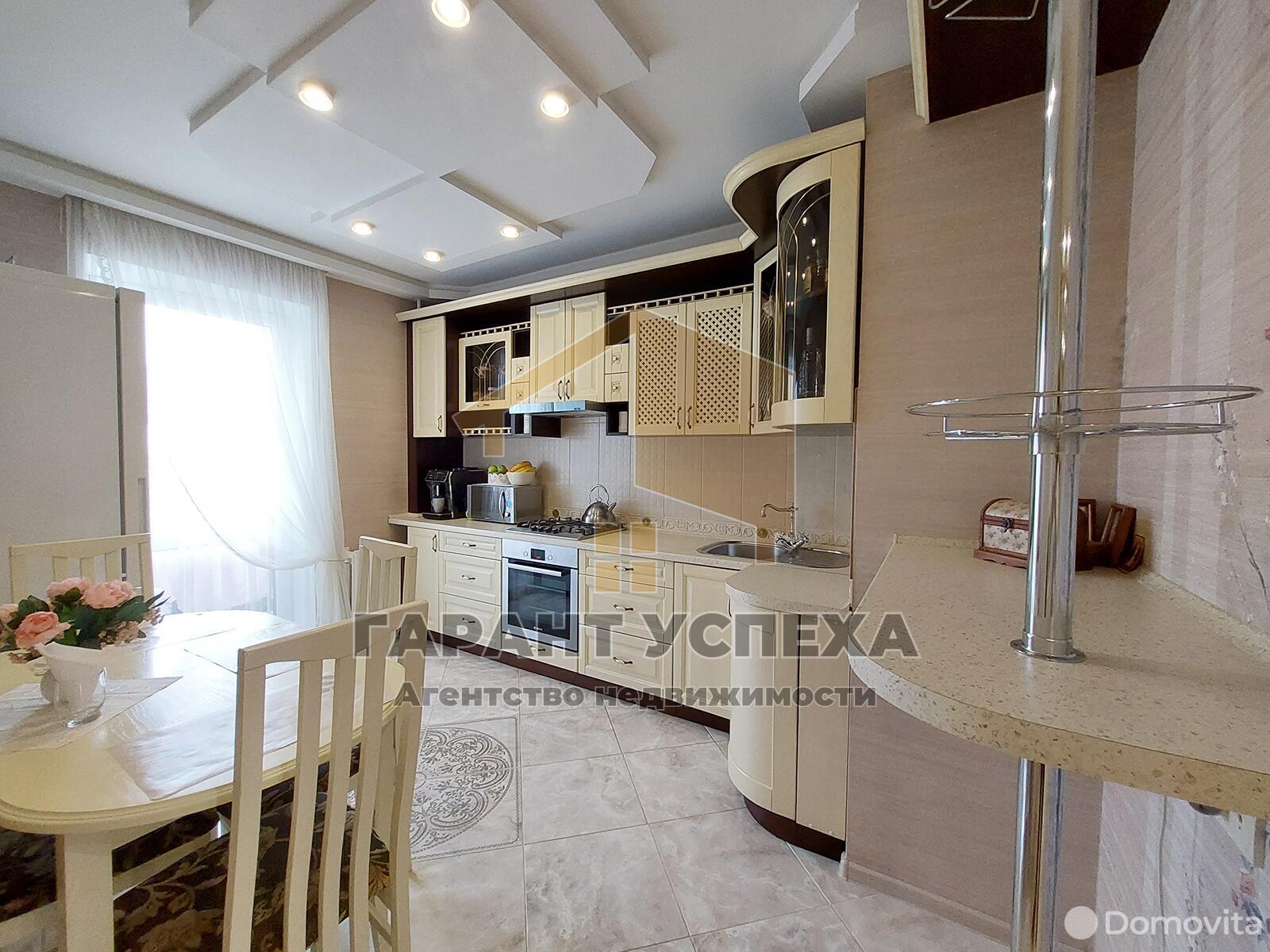 Купить 2-комнатную квартиру в Бресте, ул. Рокоссовского, 75800 USD, код: 1006808 - фото 1