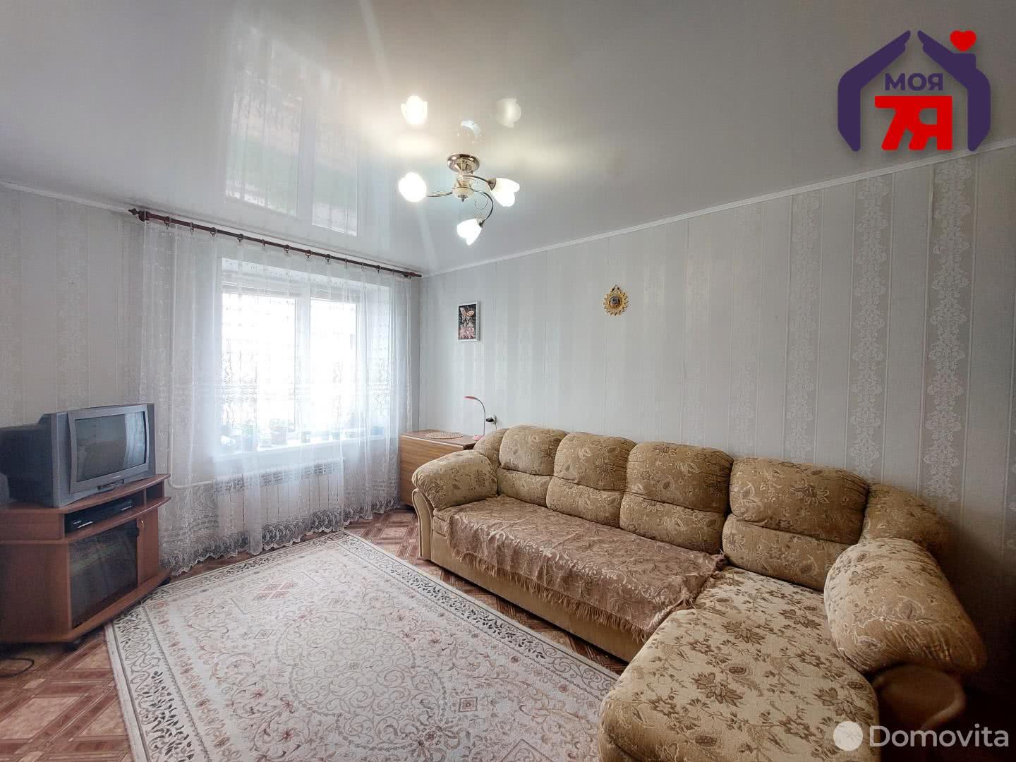 Продажа 2-комнатной квартиры в Смолевичах, ул. Советская, д. 162, 36900 USD, код: 997302 - фото 2